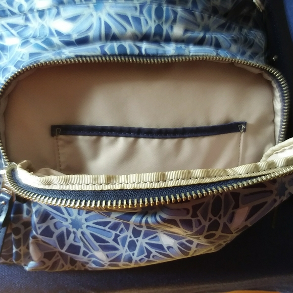 TUMI Crossbody bag - excellent condition - Picture 4 of 8